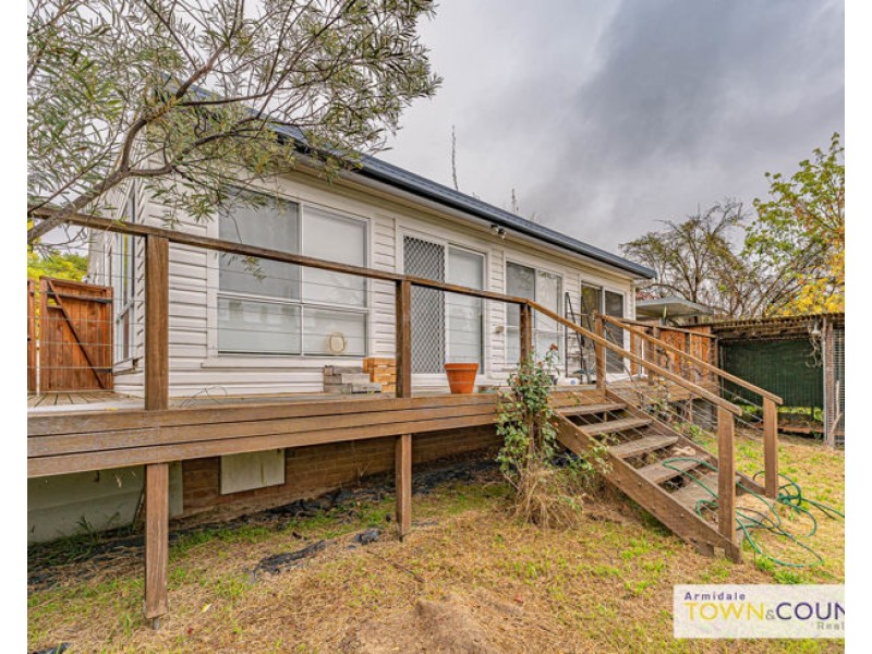 6 Elizabeth Street, Armidale NSW 2350