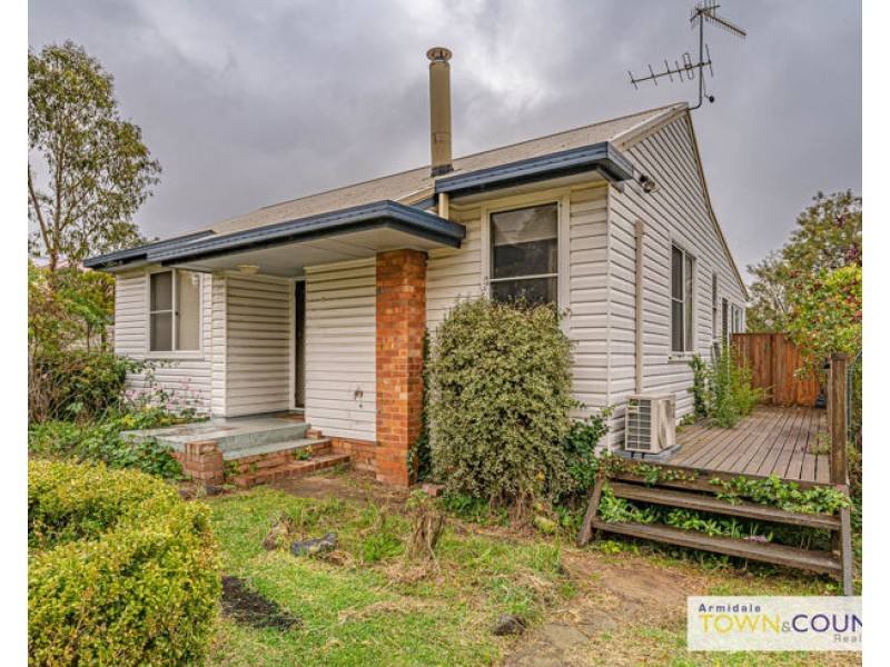 6 Elizabeth Street, Armidale NSW 2350