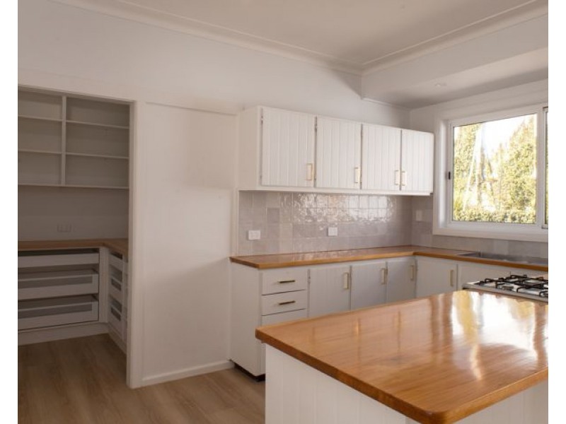 50 Garibaldi Street, Armidale NSW 2350