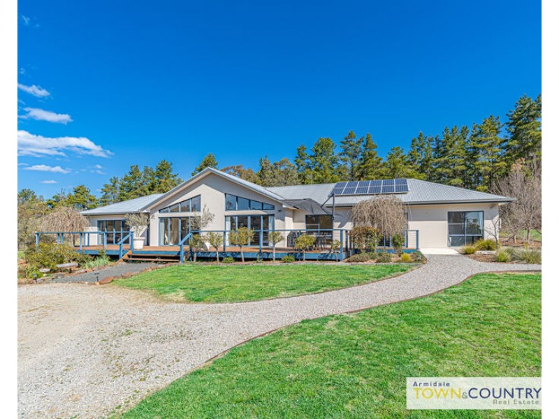 33 Yellowbox Drive, Armidale NSW 2350