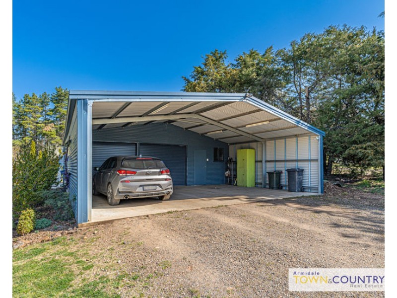 33 Yellowbox Drive, Armidale NSW 2350