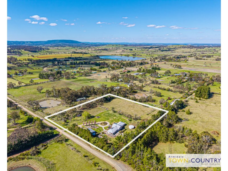 33 Yellowbox Drive, Armidale NSW 2350