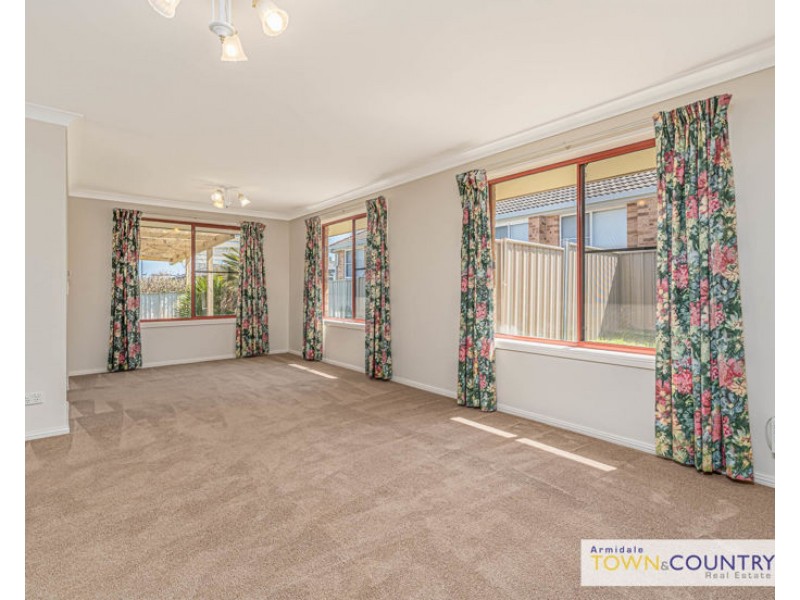 94 Fittler Close, Armidale NSW 2350