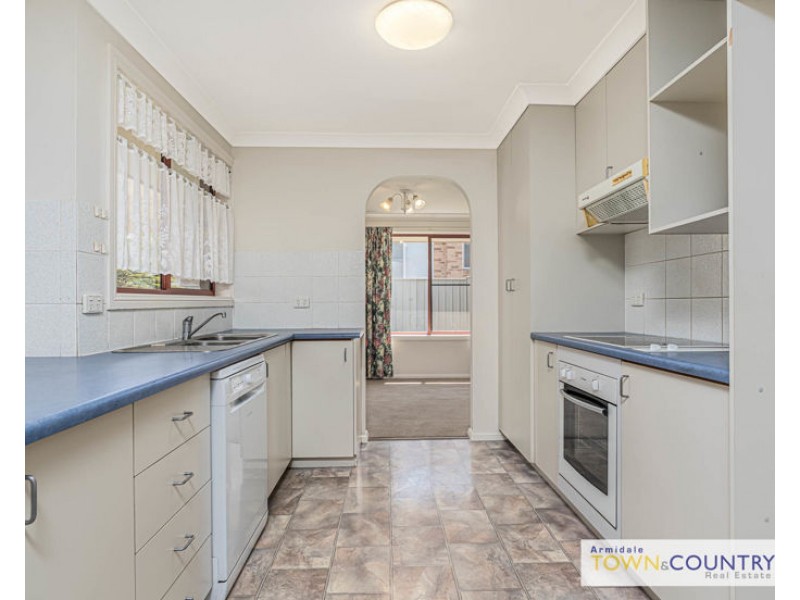 94 Fittler Close, Armidale NSW 2350