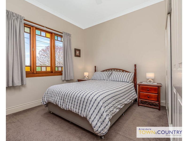 111 Kirkwood Street, Armidale NSW 2350