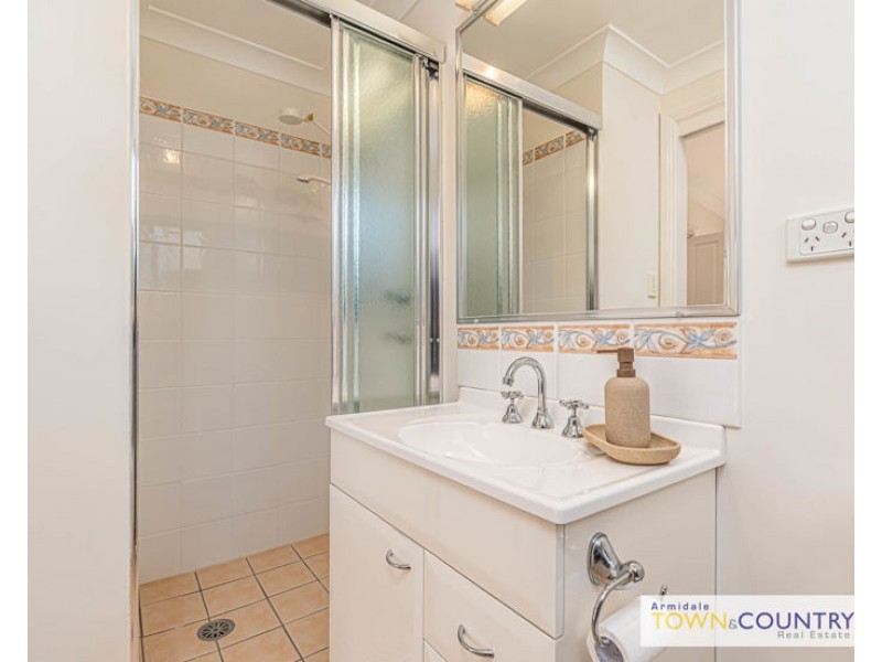 111 Kirkwood Street, Armidale NSW 2350