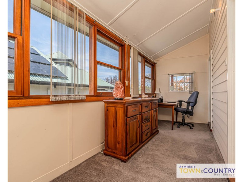 111 Kirkwood Street, Armidale NSW 2350