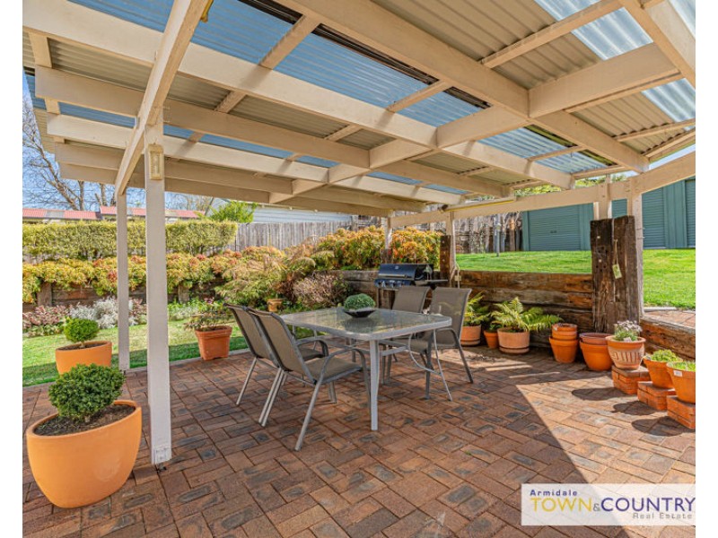 111 Kirkwood Street, Armidale NSW 2350