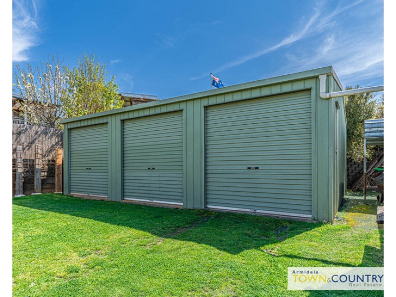 111 Kirkwood Street, Armidale NSW 2350