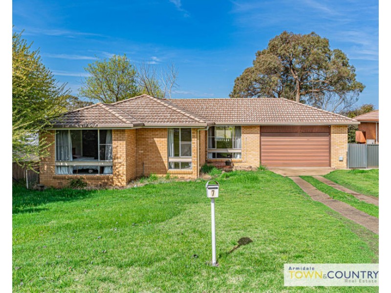 7 Bonnar Street, Armidale NSW 2350