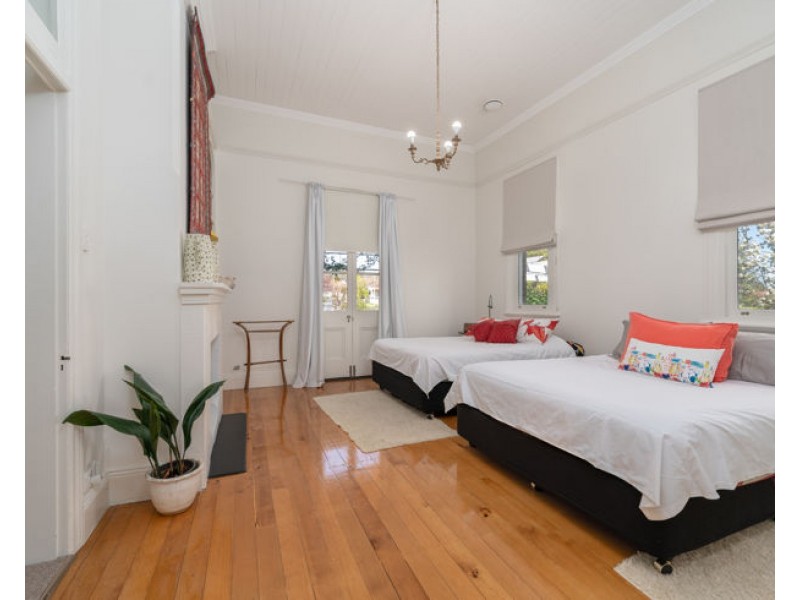 151 Brown Street, Armidale NSW 2350