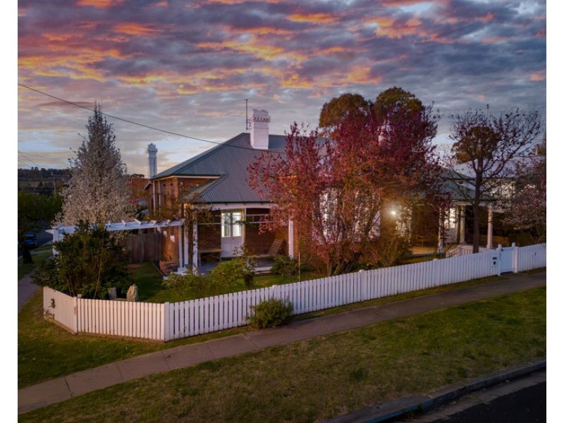151 Brown Street, Armidale NSW 2350