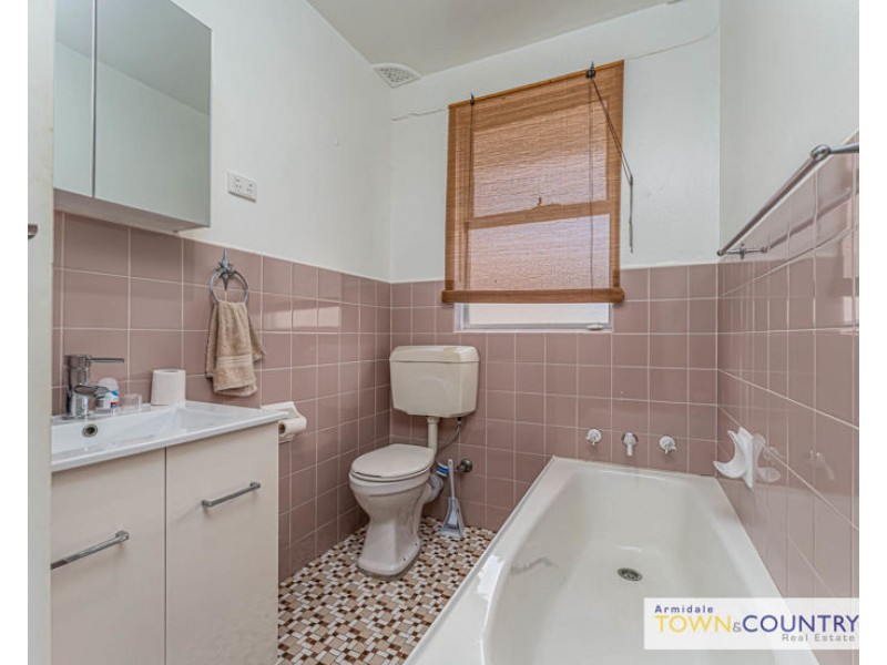 2/164 Donnelly Street, Armidale NSW 2350