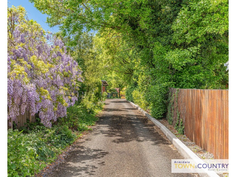 107B Kirkwood Street, Armidale NSW 2350