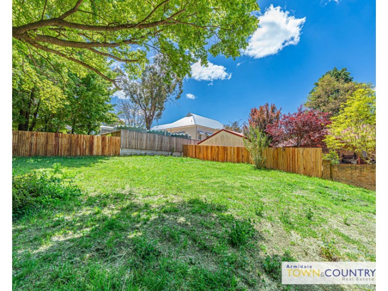 107B Kirkwood Street, Armidale NSW 2350