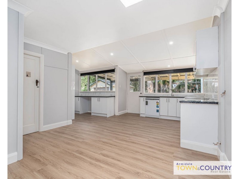 64 Taylor Street, Armidale NSW 2350