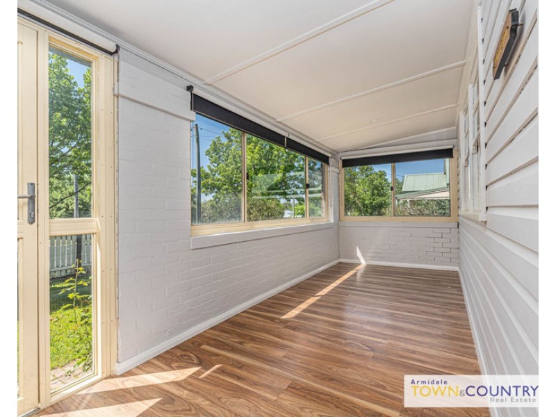 64 Taylor Street, Armidale NSW 2350