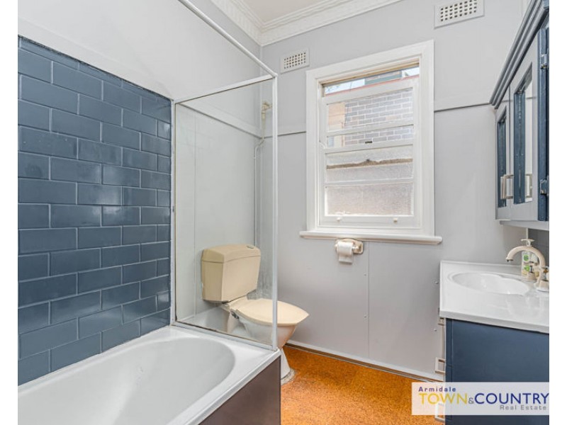 64 Taylor Street, Armidale NSW 2350