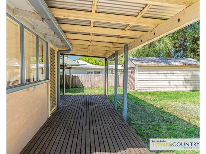 64 Taylor Street, Armidale NSW 2350