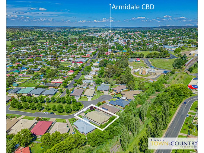 8 Rusden Court, Armidale NSW 2350