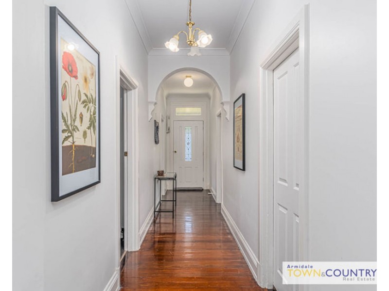 15 Crescent Street, Armidale NSW 2350