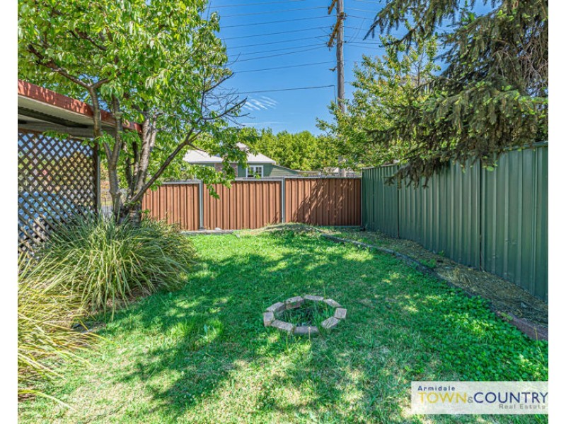 15 Crescent Street, Armidale NSW 2350