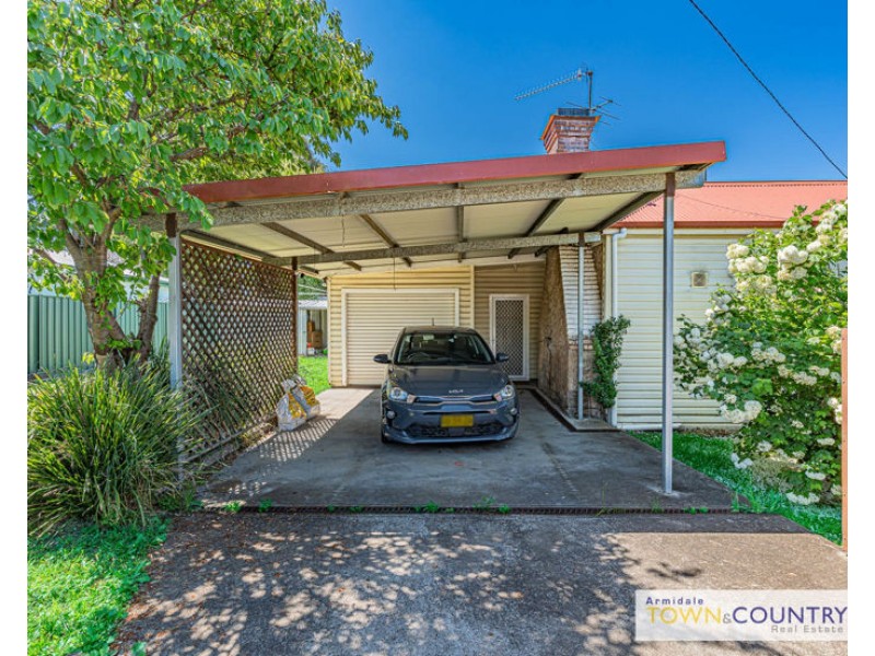15 Crescent Street, Armidale NSW 2350