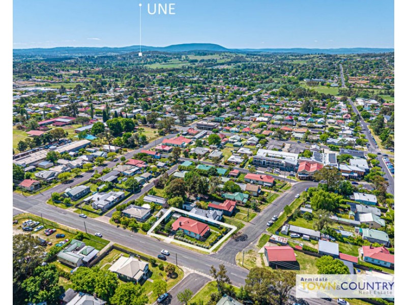 15 Crescent Street, Armidale NSW 2350