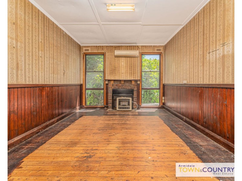 138 Mossman St, Armidale NSW 2350