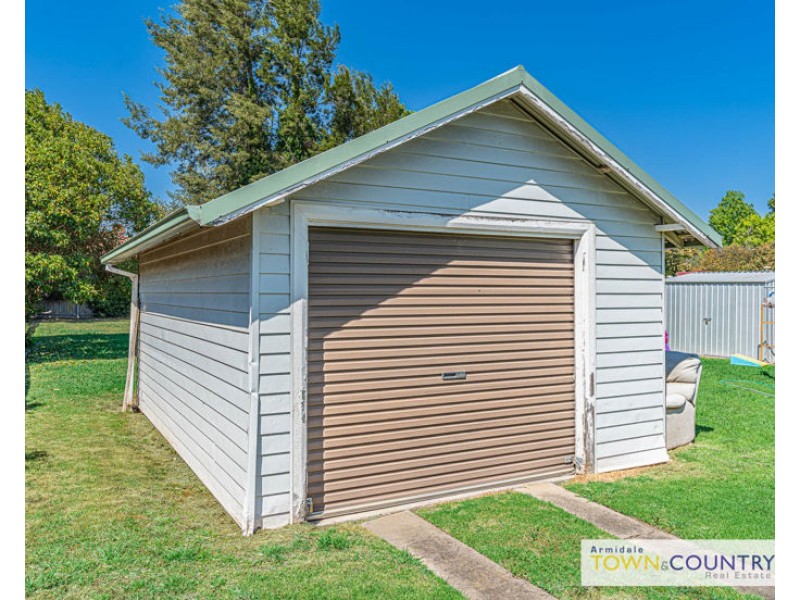 60 Mossman Street, Armidale NSW 2350