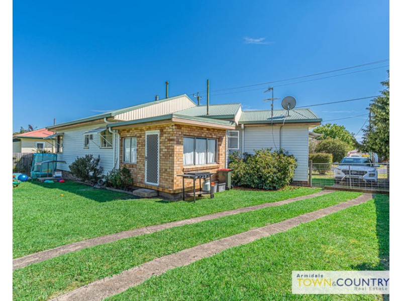 60 Mossman Street, Armidale NSW 2350