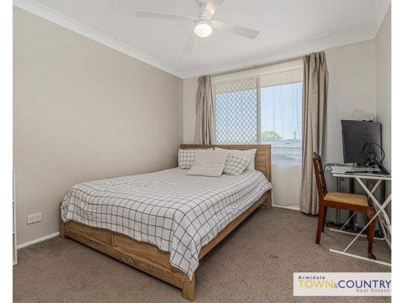 2/12 College Avenue, Armidale NSW 2350