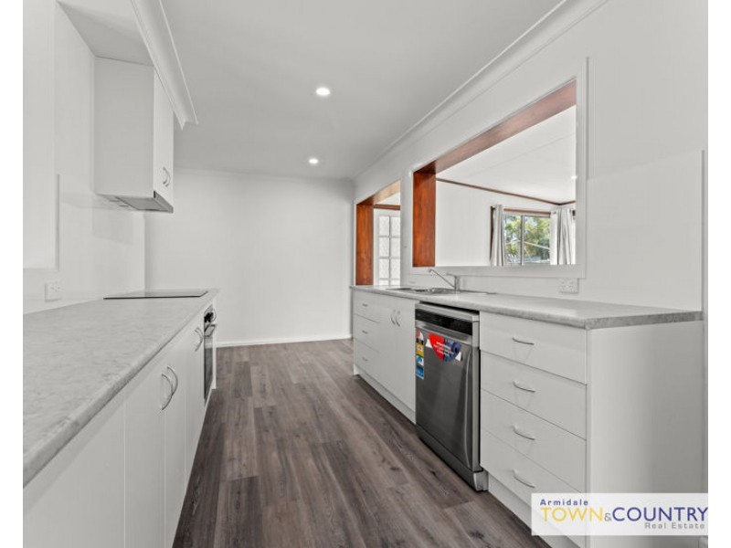 11 Duval Street, Armidale NSW 2350