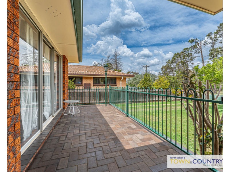 11 Duval Street, Armidale NSW 2350