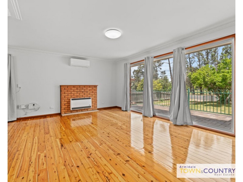 11 Duval Street, Armidale NSW 2350