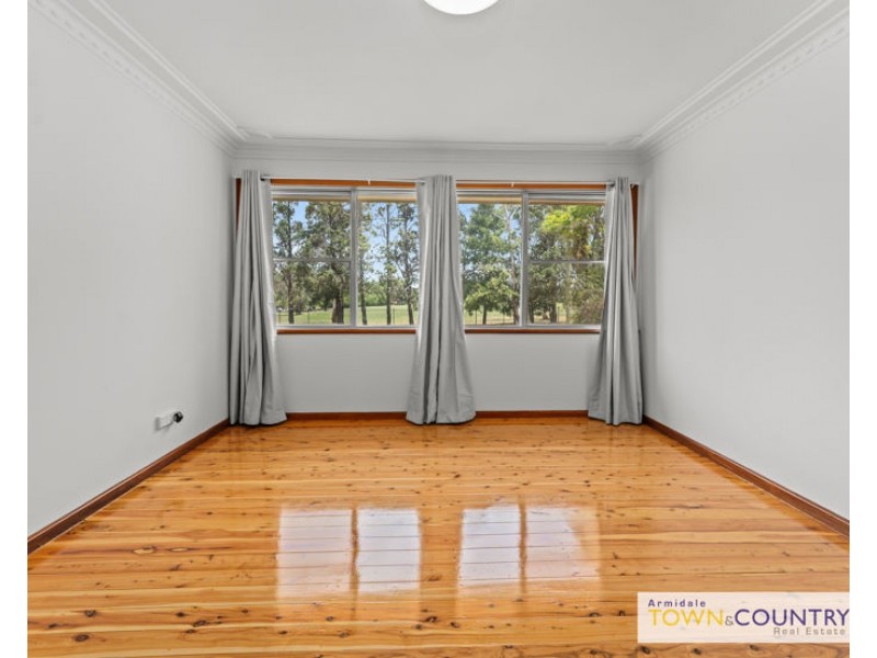 11 Duval Street, Armidale NSW 2350