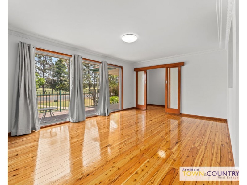 11 Duval Street, Armidale NSW 2350