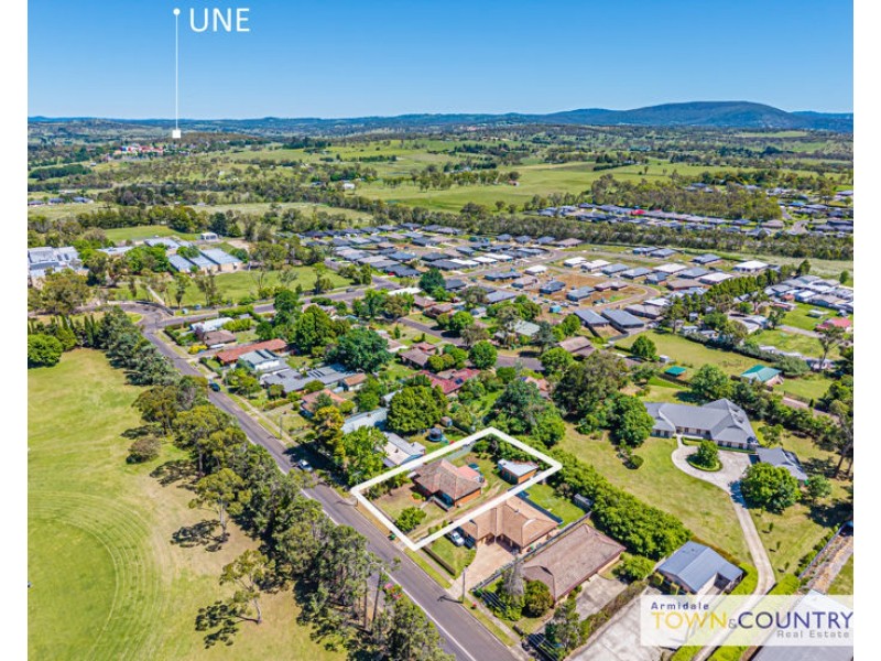 11 Duval Street, Armidale NSW 2350