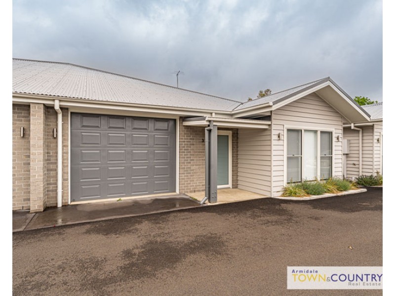 25 Marsh Street, Armidale NSW 2350