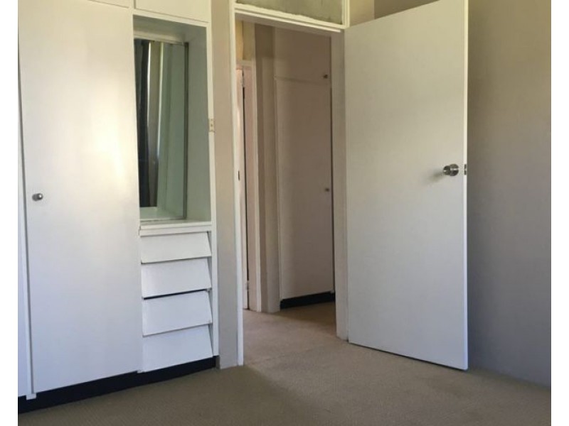 2 67 Barney St, Armidale NSW 2350