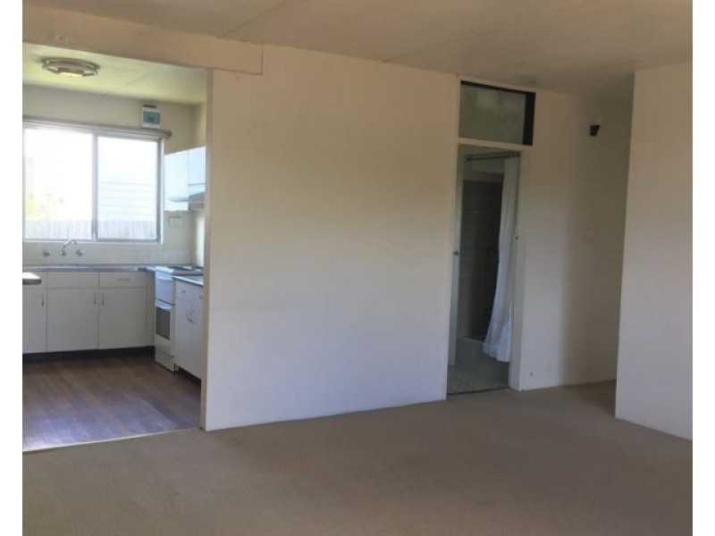 2 67 Barney St, Armidale NSW 2350