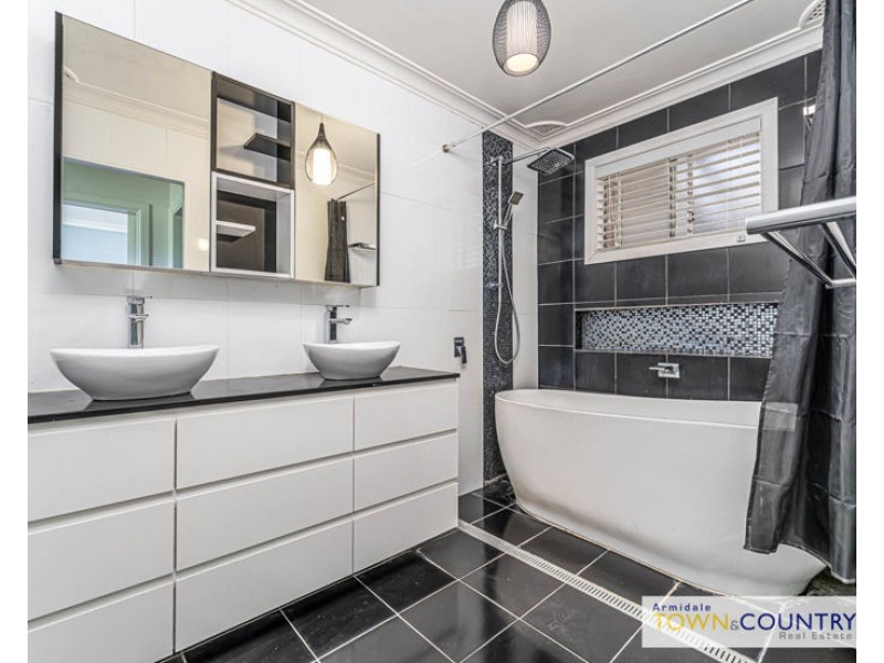 88 kentucky street, Armidale NSW 2350