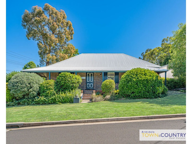 187 Kirkwood Street, Armidale NSW 2350