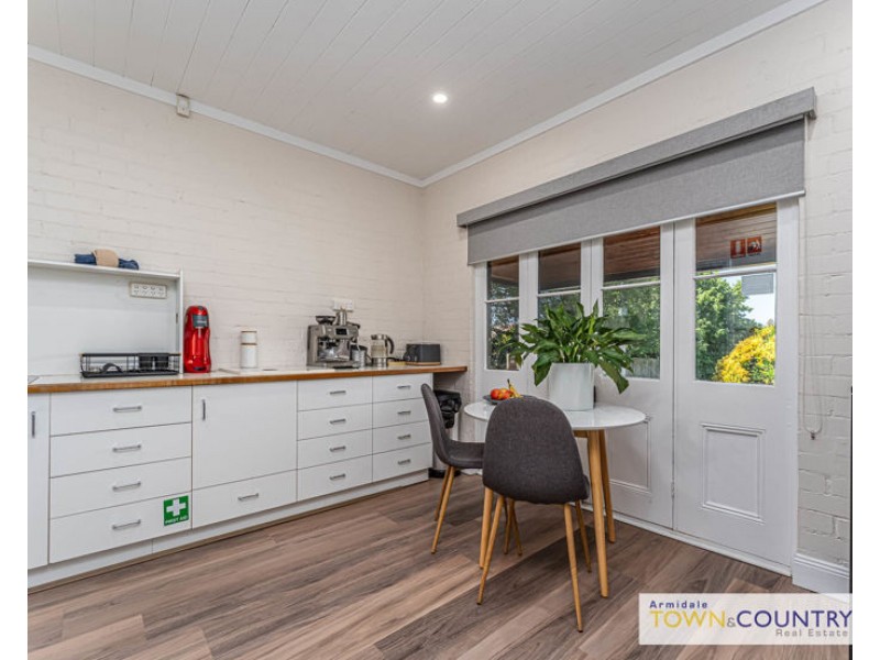 187 Kirkwood Street, Armidale NSW 2350