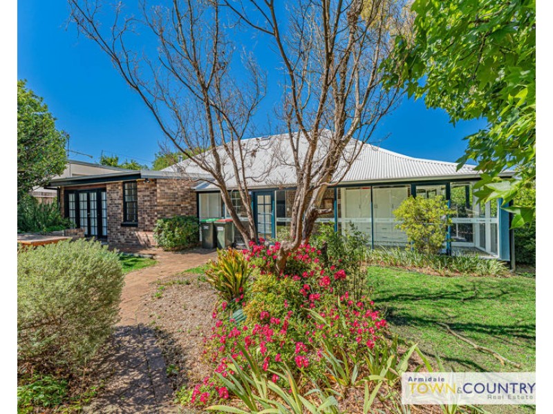 187 Kirkwood Street, Armidale NSW 2350