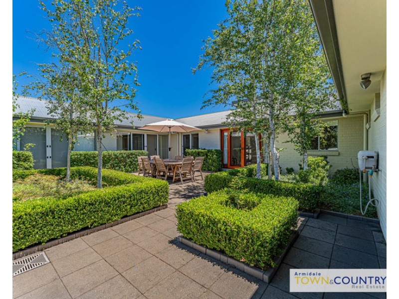 13 Netherton Park Avenue, Armidale NSW 2350