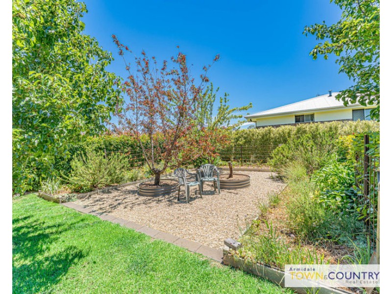 13 Netherton Park Avenue, Armidale NSW 2350