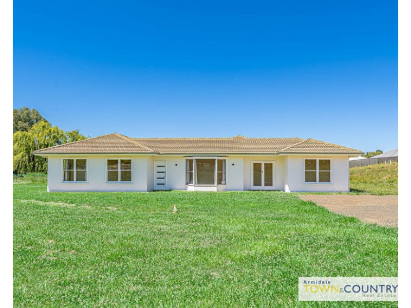 5 Harrison Place, Armidale NSW 2350