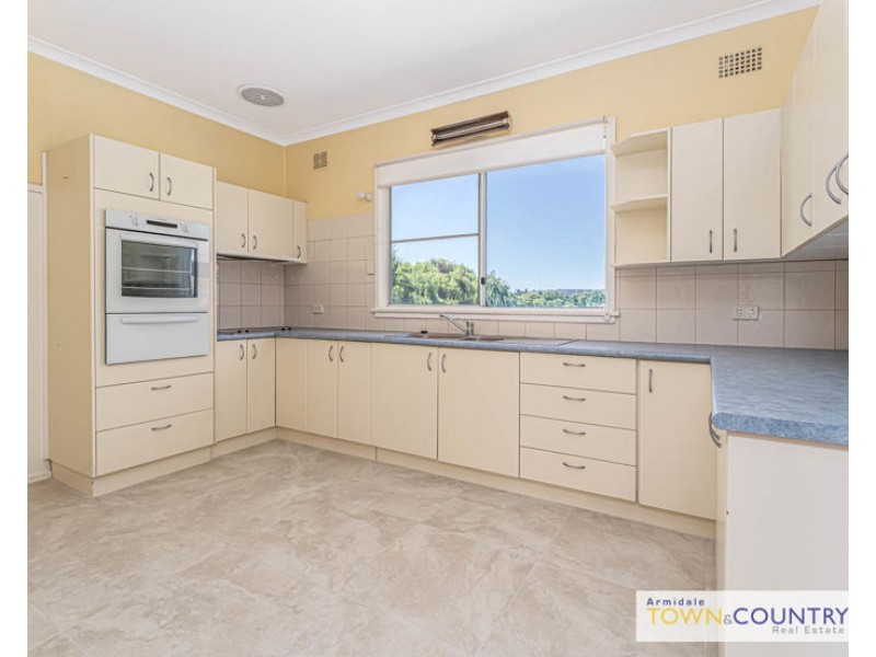 5 Harrison Place, Armidale NSW 2350