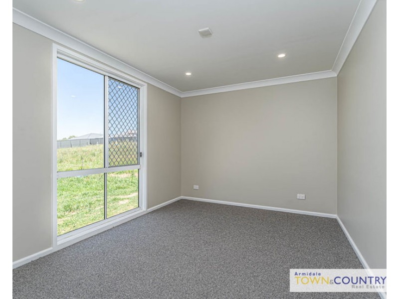 5 Harrison Place, Armidale NSW 2350